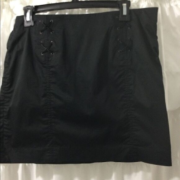 Ted Baker Sz 3 Black mini skirt lace up detail - Picture 2 of 7